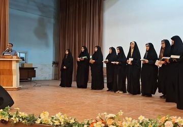 آماده‌سازی شرکت‌کنندگان دختر برگزیده‌ی مسابقات قرآن برای درخشش در مسابقات کشوری