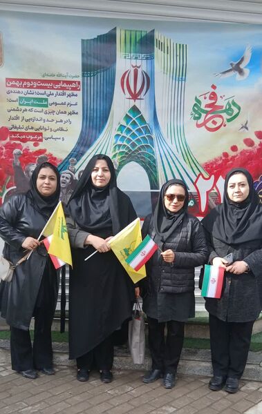 حضور دانش آموزان مدارس سما بجنورد در راهپیمایی 22 بهمن 