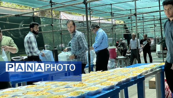 سفره غذای ۴۰ هزار نفری عید غدیر در مشهد برپا شد