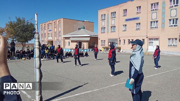 المپیاد ورزشی درون‌مدرسه‌ای در هنرستان بنت‌الهدی صدر