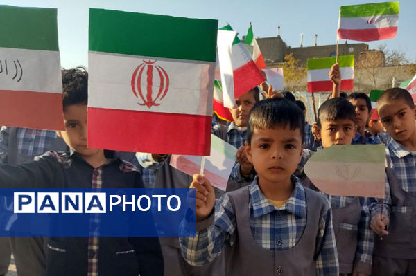 مراسم صبحگاهی دبستان شهید رحمت الله قلعه یزدانی و آموزشگاه آیت الله اراکی