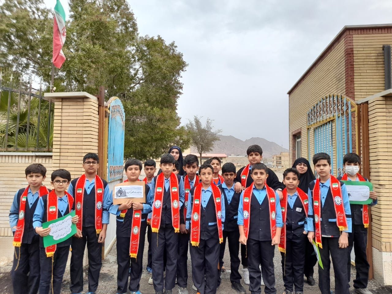 مراسم نمادین کاشت نهال در حاجی‌آباد 