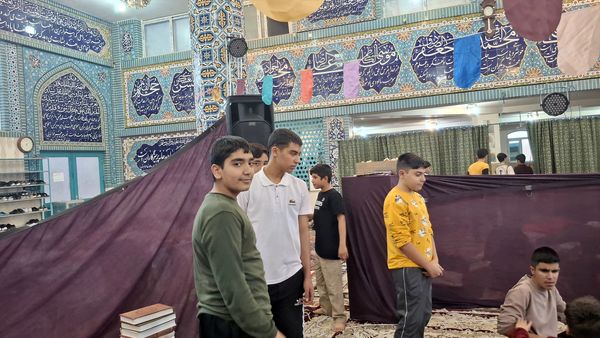 پرواز تا آسمان در مسجد حضرت زینب شهرکرد 