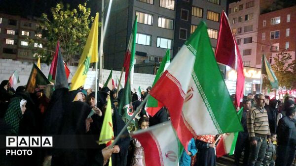 انزجار مردم آبرسانی فردیس از دشمن متخاصم در راهپیمایی‌های هرشب