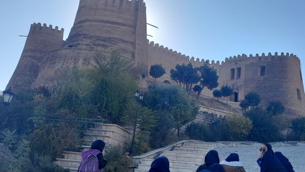 فلک‌الافلاک میزبان دانش‌آموزان‌دبیرستان‌ریحانه