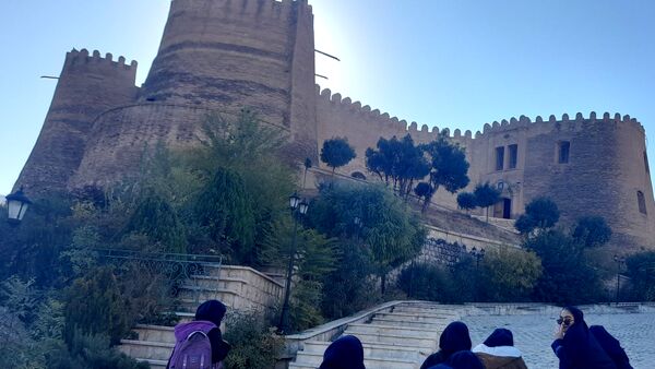 فلک‌الافلاک میزبان دانش‌آموزان‌دبیرستان‌ریحانه