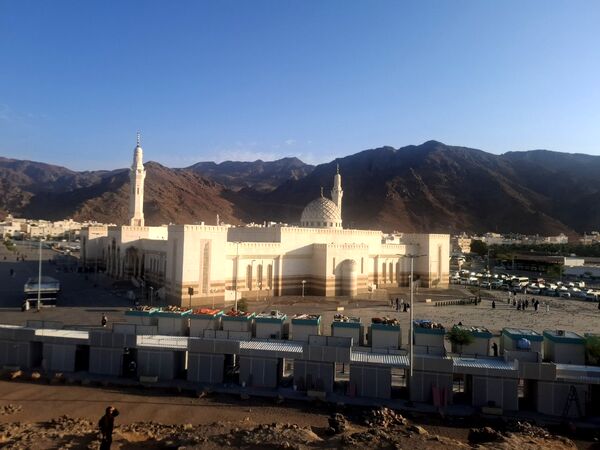 مدینه مقصد اول دانش‌آموزان زائر