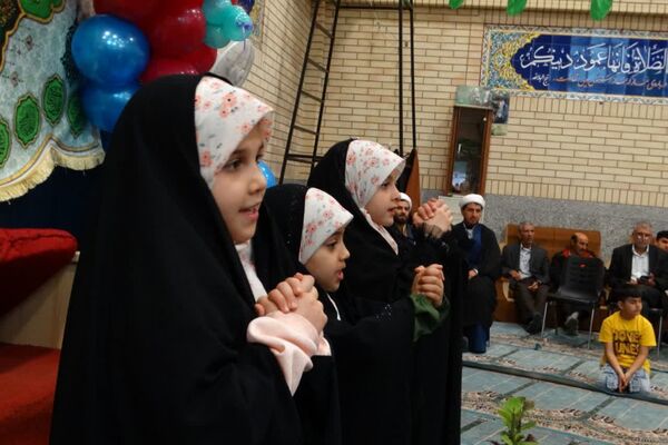 مسجدالقرآن غرق در شادی میلاد کریم اهل بیت(ع)