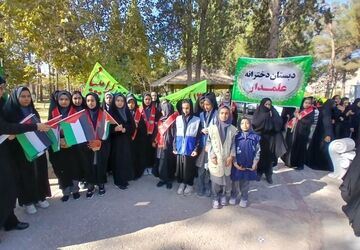 روایت پانا تفت از حضور نسلی که ایستادگی را از شهدا آموخت