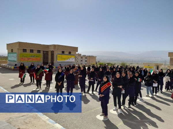 آیین سال تحصیلی جدید در دبیرستان نسیبه شهرستان سملقان