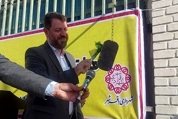 نواختن زنگ پدافند غیرعامل در هنرستان کوثر باقرشهر 