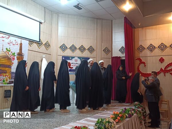 همایش ادبی زیر سایه خورشید و رونمایی از کتاب به مناسبت میلاد امام رضا(ع) در مروست