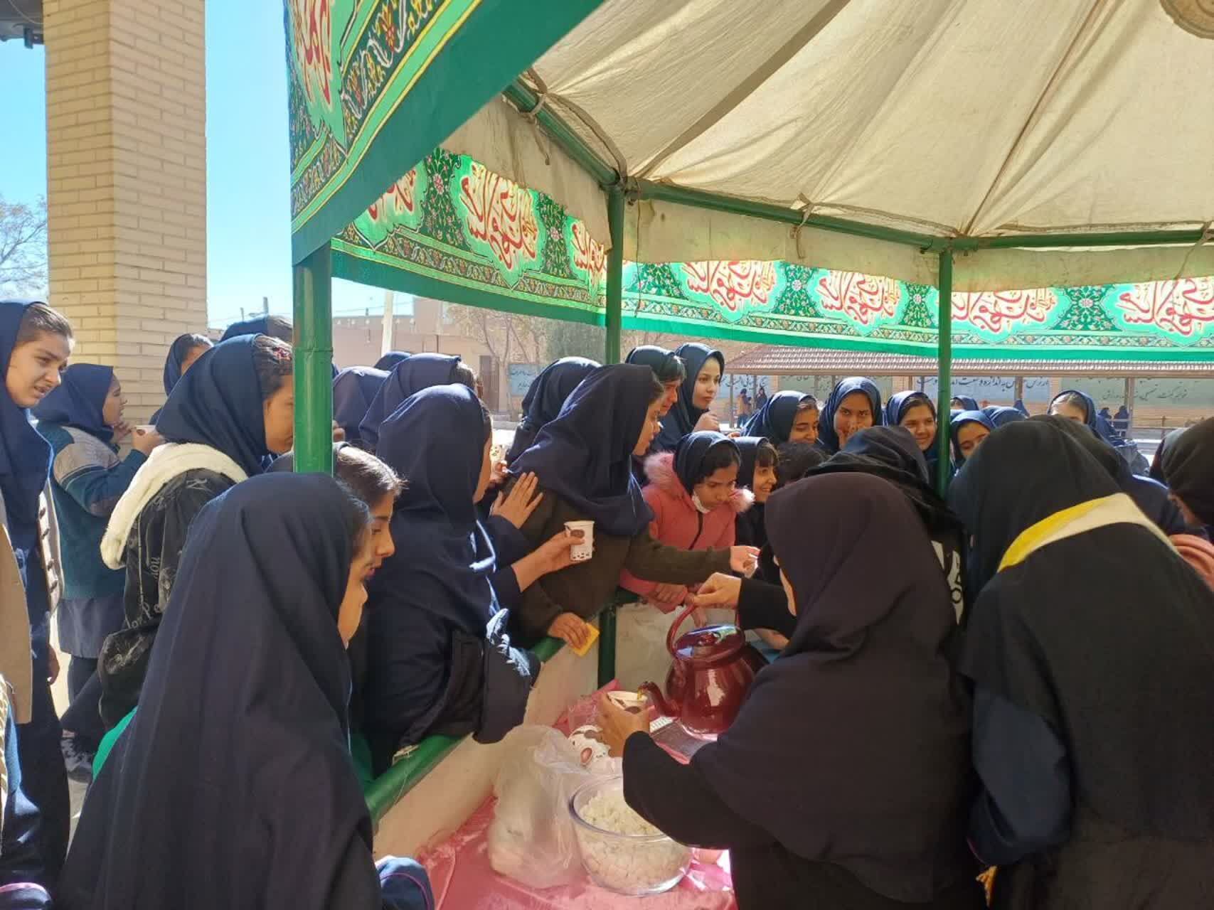 برپایی موکب حضرت فاطمه(س) در دبیرستان ام هانی