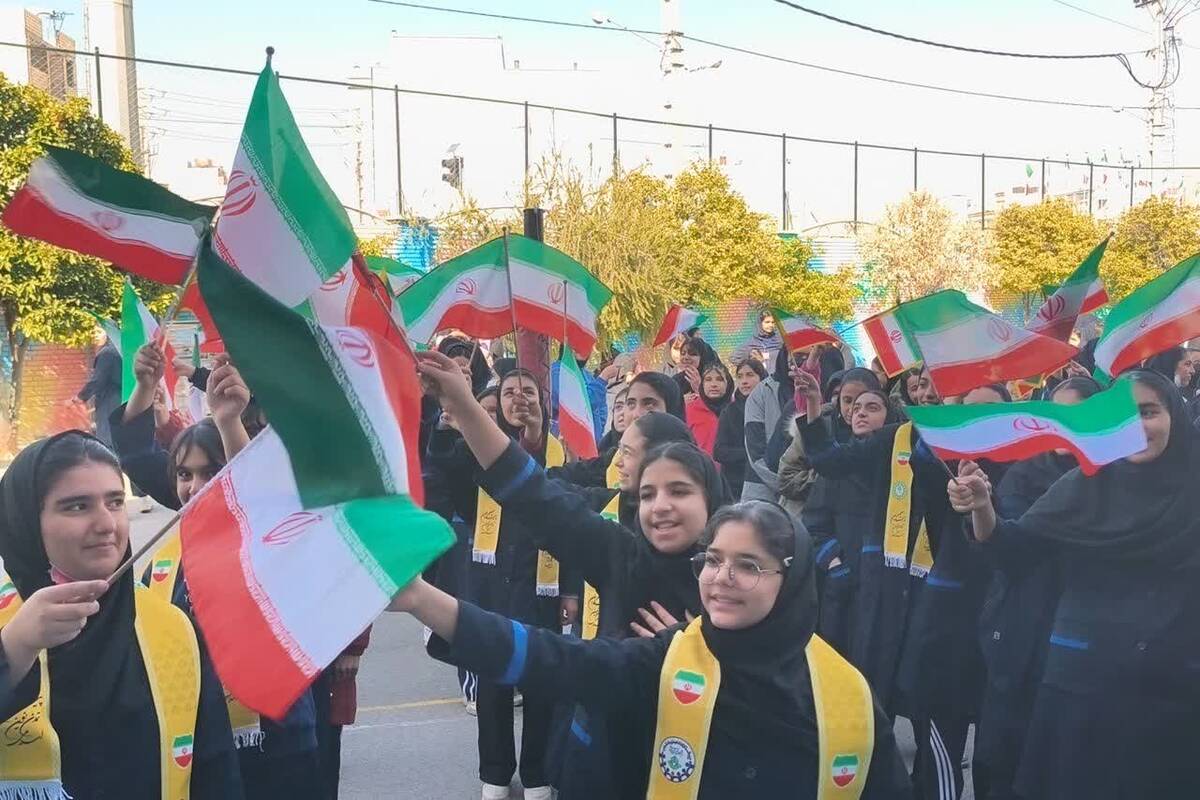 گرامیداشت ایام الله دهه فجر در دبیرستان رضوی شیراز