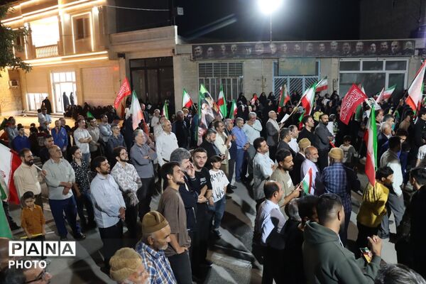 اجتماع شبانه کودکان و نوجوانان با «سلام فرمانده»