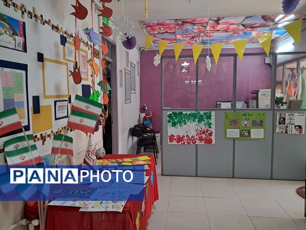 برگزاری فعالیت‌های دهه‌فجر در دبستان ارمغان هستی ناحیه 3 کرج 