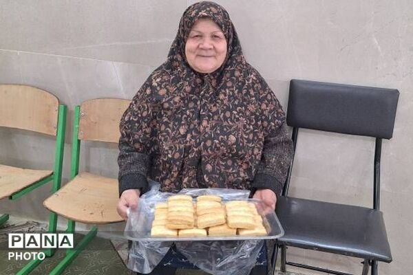 غبارروبی مساجد به مناسبت آغاز ماه مبارک رمضان توسط دانش‌آموزان ناحیه دو شهرری 