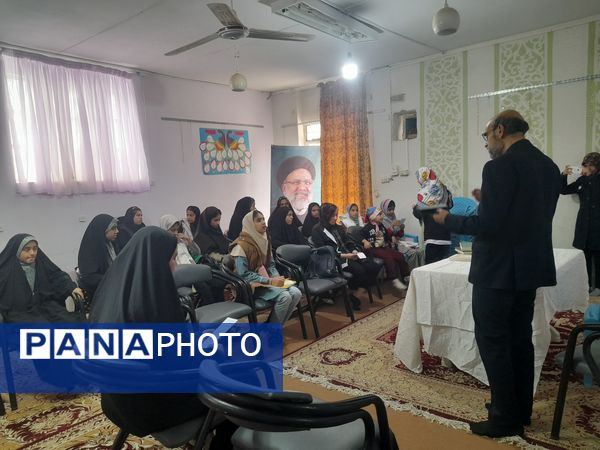 کارگاه هم‌اندیشی دختران خبرنگار پانا خلیل آباد 