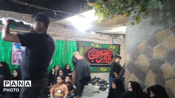 برپایی دیگ نذری حضرت زینب (س) در  روستای فدافن 
