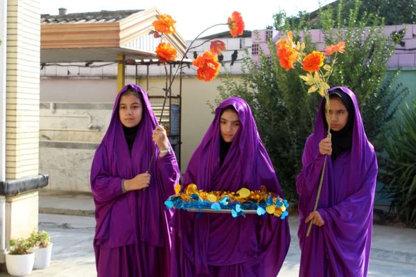 مشق همدلی در گلوگاه 