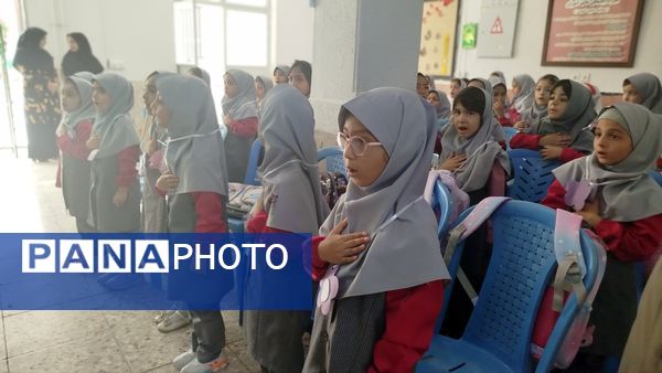 جشن شکوفه ها در دبستان نیایش 