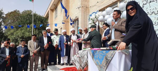 همزمان با سی و یکم شهریور ماه  زنگ شکوفه ها در مدارس باخرز به صدا درآمد