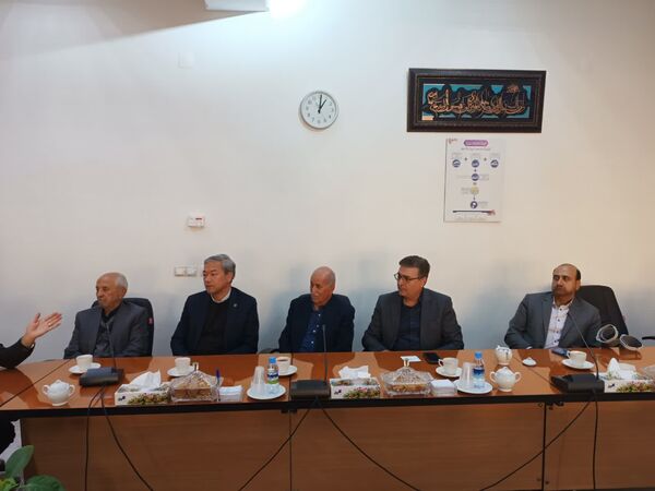 نشست هم‌اندیشی مدیران آموزشی و حوزه مدرسه‌سازی مشهد