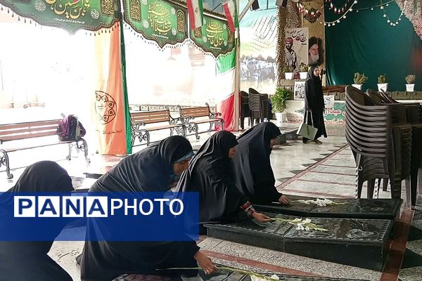برپایی آیین غبارروبی مزار شهدا در هفته دفاع مقدس در ملارد 