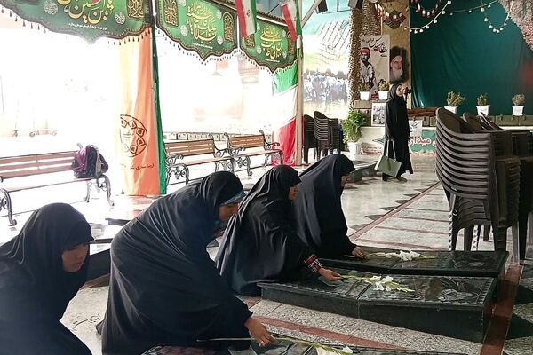 برپایی آیین غبارروبی مزار شهدا در هفته دفاع مقدس در ملارد 