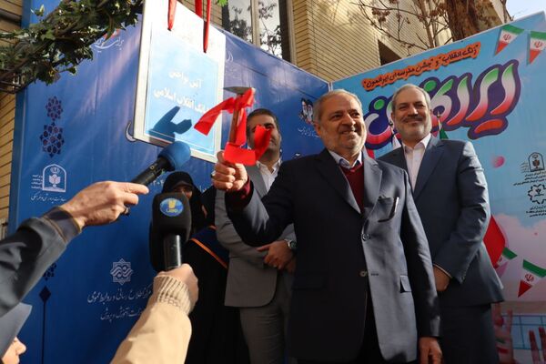 در دل این زمستان سخت و از پس سال‌ها، همچنان عطر آزادی به مشام می‌رسد