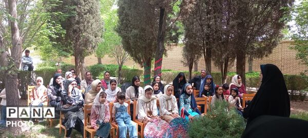 دختران یزدی، مهمانان ویژه جشن کانون پرورش فکری کودکان و نوجوانان