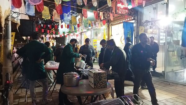 گذری بر فعالیت چایخانه امیر المومنین در شب میلاد حضرت مهدی ( عج)