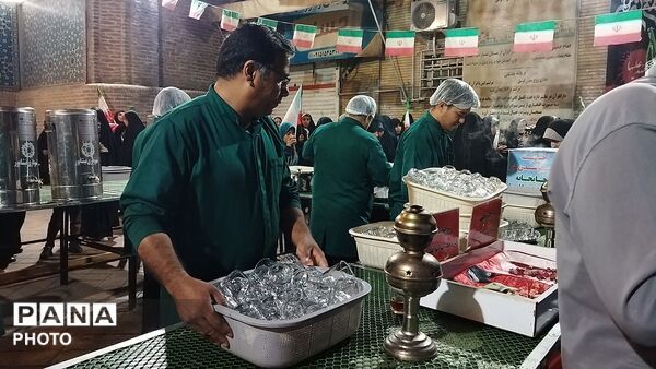 چایخانه فاطمه الزهرا در هشتاد و دومین شب از اجتماعات مردمی نیشابور 