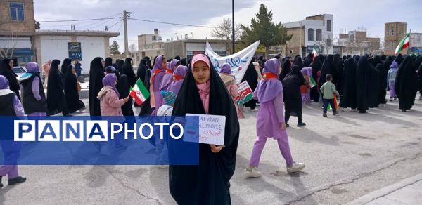 مردم خرم‌بید با حضور حماسی خود در راهپیمایی 22 بهمن دشمن را مأیوس کردند