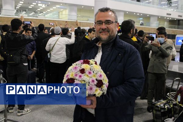 بازگشت حاجیان سازمان دانش‌آموزی از حج عمره 