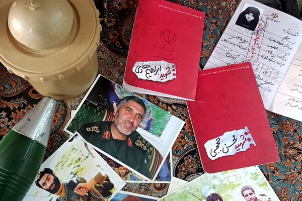 گرامیداشت یاد شهیدان در کلاس‌های دبستان بعثت۲ شهریار