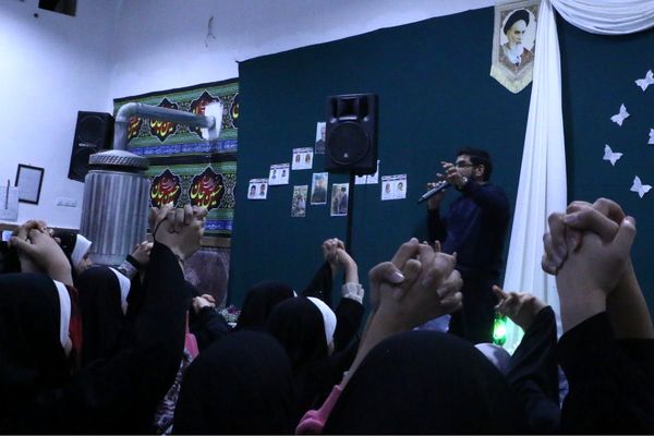 شبِ خلوتِ دل‌ها، آغاز اعتکاف دانش‌آموزی صفادشت در مسجد اباصالح الهمدی