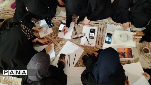 محفل هنری نوجوانان در رواق معصومانه حرم کریمه اهل بیت(س)