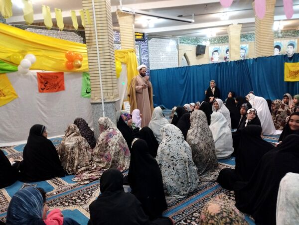 سکوت دل‌ها و طنین دعا بر فراز آسمان‌ بروجن