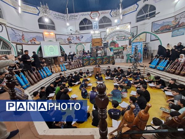 محفل انس با قرآن کریم در زورخانه باب‌الحوائج قائمشهر