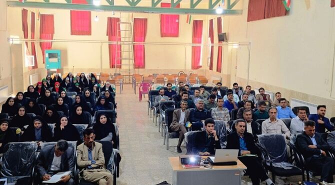 جلسه هم اندیشی مدیران مدارس شهرستان فلارد