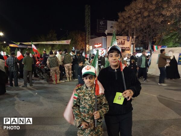 حضور پرشور کودکان و نوجوانان در قلب نیشابور 
