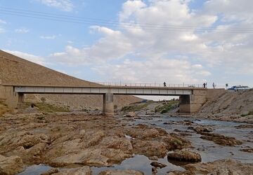 «پل و چشمه قلعه شاهرخ» جاذبه‌ای تاریخی و طبیعی در چهارمحال و بختیاری