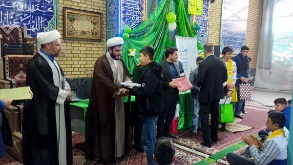 آغاز مسئولیت دینی؛ جشن سن تکلیف دانش‌آموزان پسر مدرسه شهید آیت‌الله مدرس قرچک