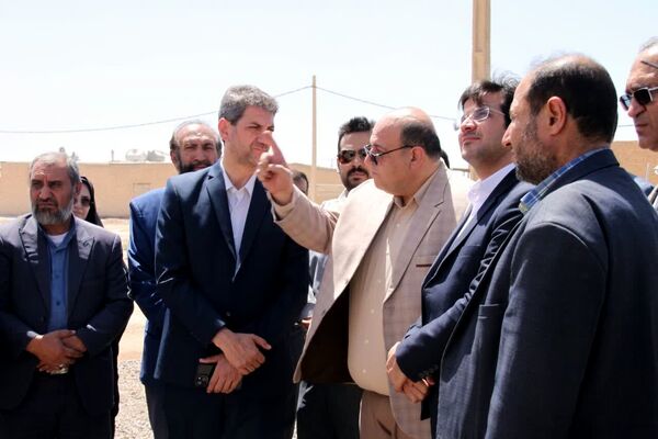 آیین بهره‌برداری از کندرو اصفهان به حبیب آباد 