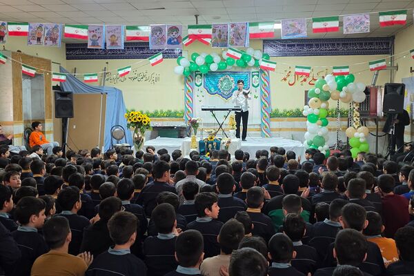 جشن میلاد با سعادت حضرت مهدی موعود(ع)در دبستان حاج همت بهارستان ۲