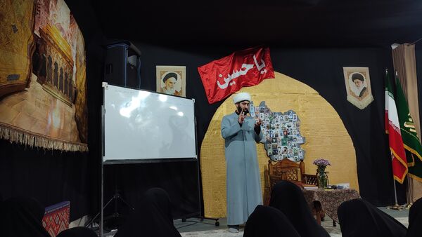 عزاداری نوجوانان بنت الهدی‌ در شب هشتم محرم