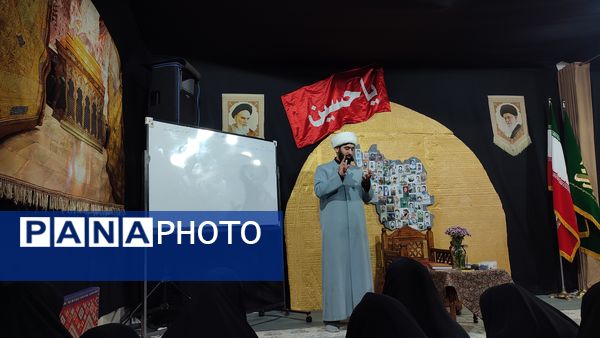 عزاداری نوجوانان بنت الهدی‌ در شب هشتم محرم