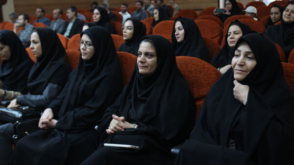 همایش بزرگداشت مقام معلم آموزش و پرورش ناحیه یک زنجان