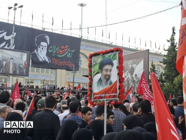 شبستان مصلا دوباره لبریز از عشق شد؛ بزرگداشت چهلم رهبر شهید انقلاب